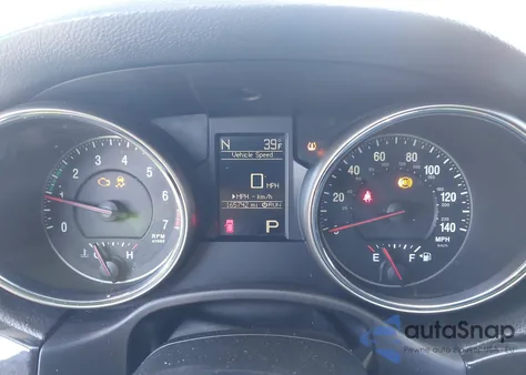 2011 Jeep Grand Cherokee Laredo z USA, uszkodzony, nr VIN 1J4RR4GG5BC507771